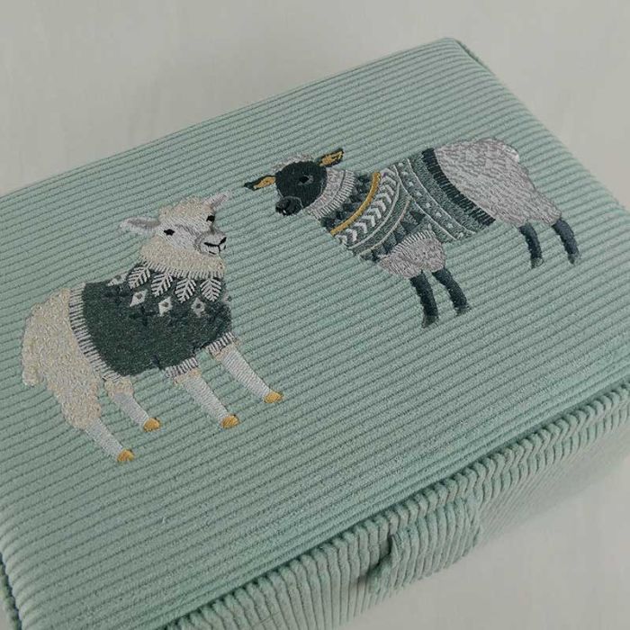 Boite à couture brodée en tissu velours - moutons