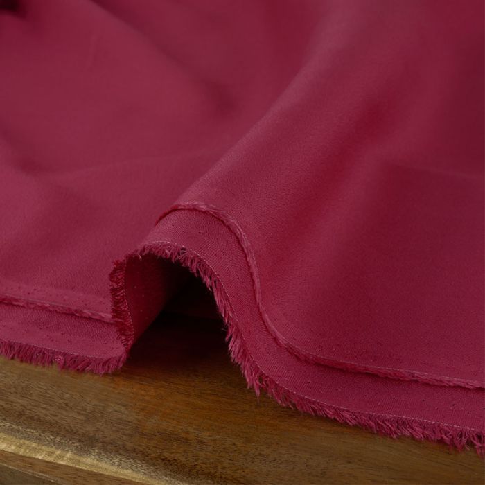 Tissu Crêpe viscose haute couture - rose framboise x 10 cm