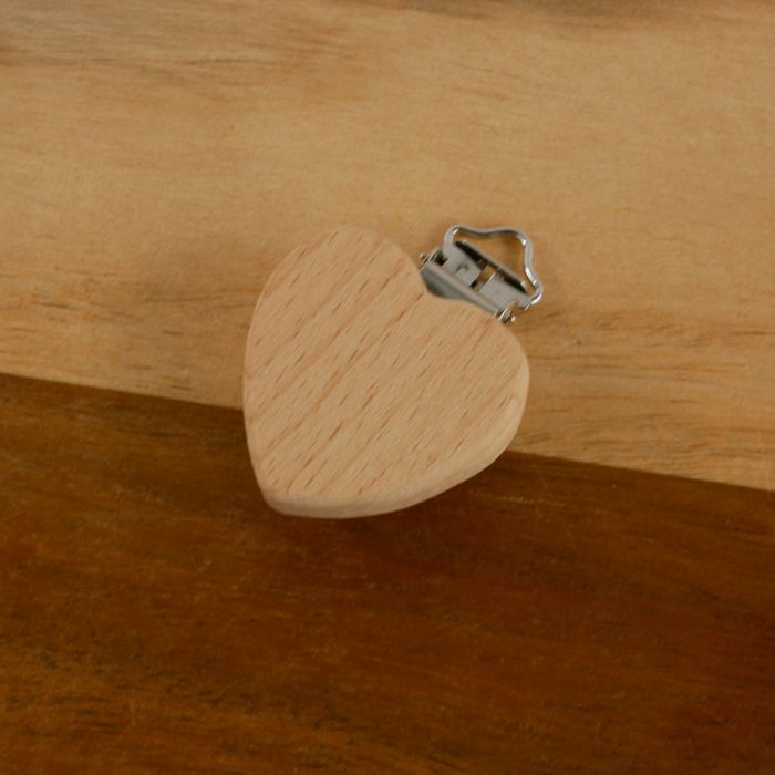 Attache tétine clip en bois - coeur x 1